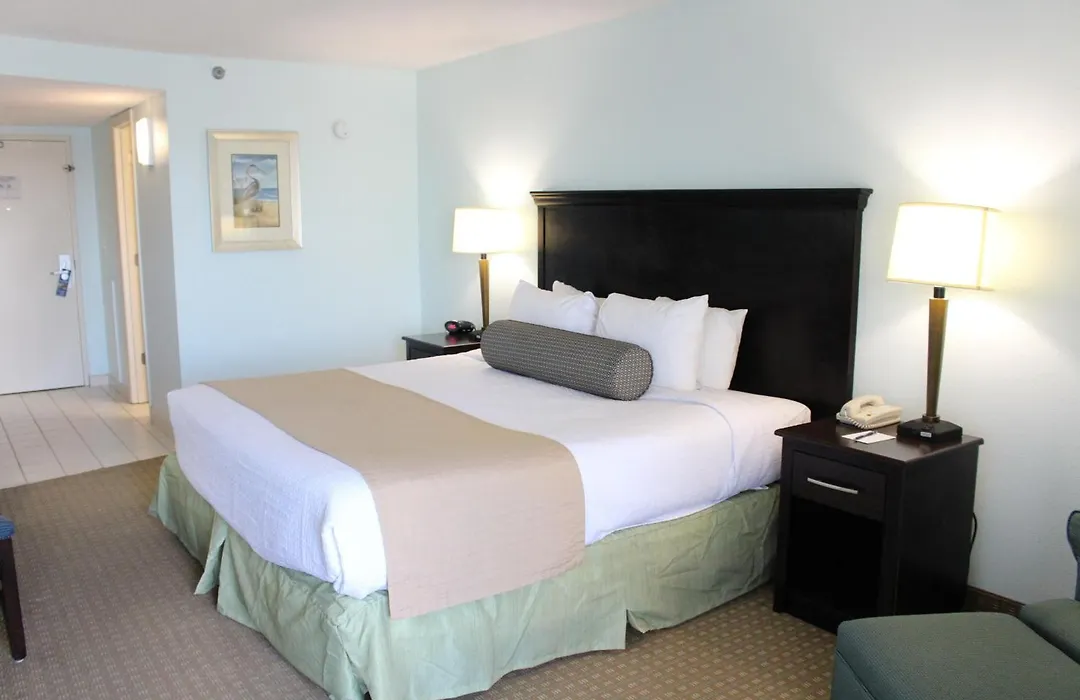 Carolinian Beach Resort - By Vacasa-1